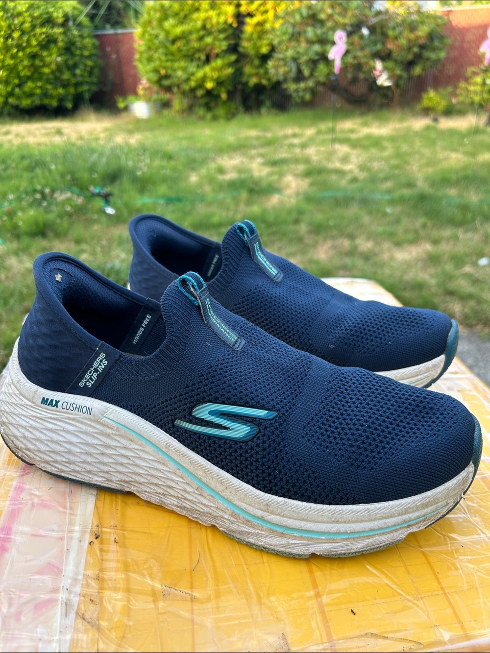 Skechers Navy Slip-On Athletic Sneakers with Teal Accents Size 8.5